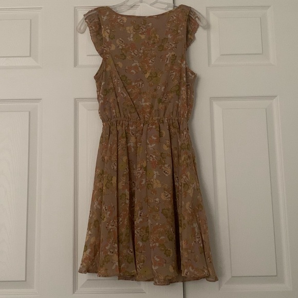 Floral Dress - Picture 2 of 3